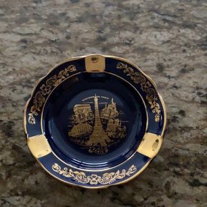 Limoges Cobalt Blue & Gold Eiffel Tower Ashtray. Made in France. 4 3/4” wide